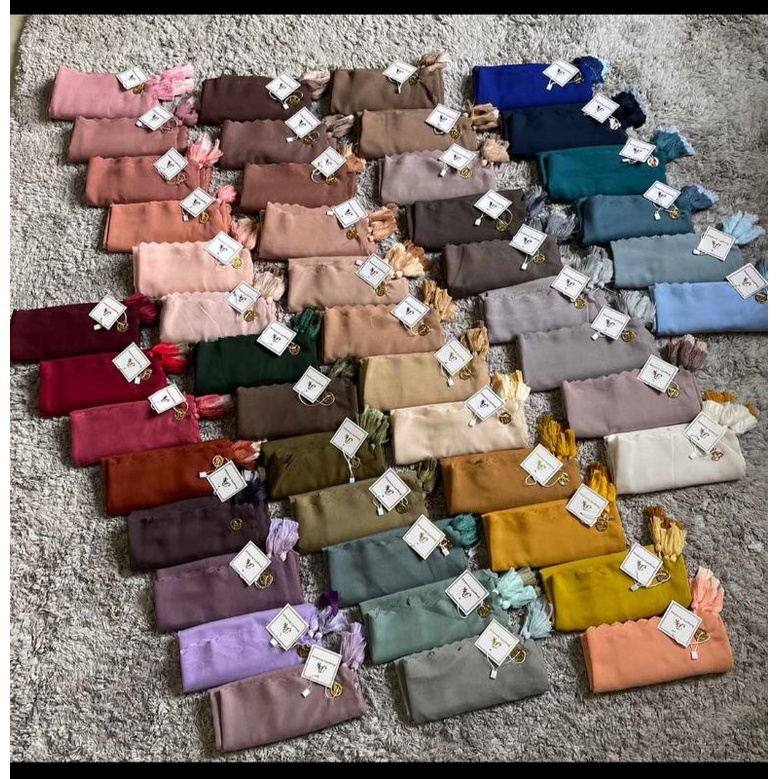 hijab bungatta kerudung polos tasel