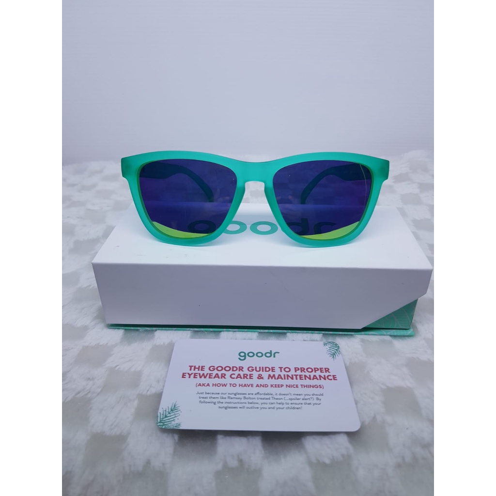 GOODR SUNGLASSES NESSY’S MIDNIGHT ORGY Kaca Mata Olahraga Pria Wanita