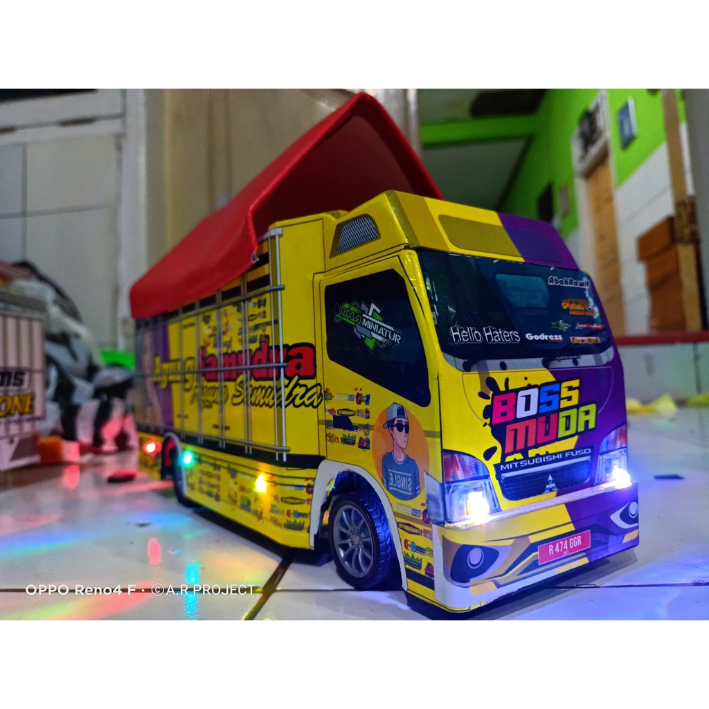 MINIATUR TRUK OLENG KAYU FULL LAMPU BOSS MUDA / MINIATUR TRUK OLENG MURAH