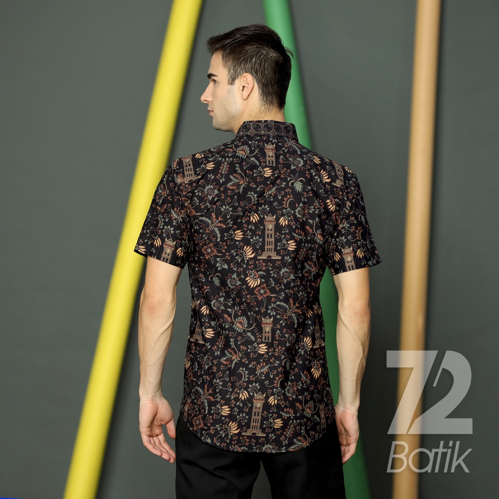 KEMEJA BATIK PRIA Slimfit Lengan Pendek Premium Motif Jam Gadang Warna Hitam 723136 Cap 72 - Baju Kemeja Atasan Pakaian Setelan Batik Pria Cowok Laki Laki Remaja Keluarga Kantor Lengan Pendek Modern Slimfit Slim Fit Premium Kekinian