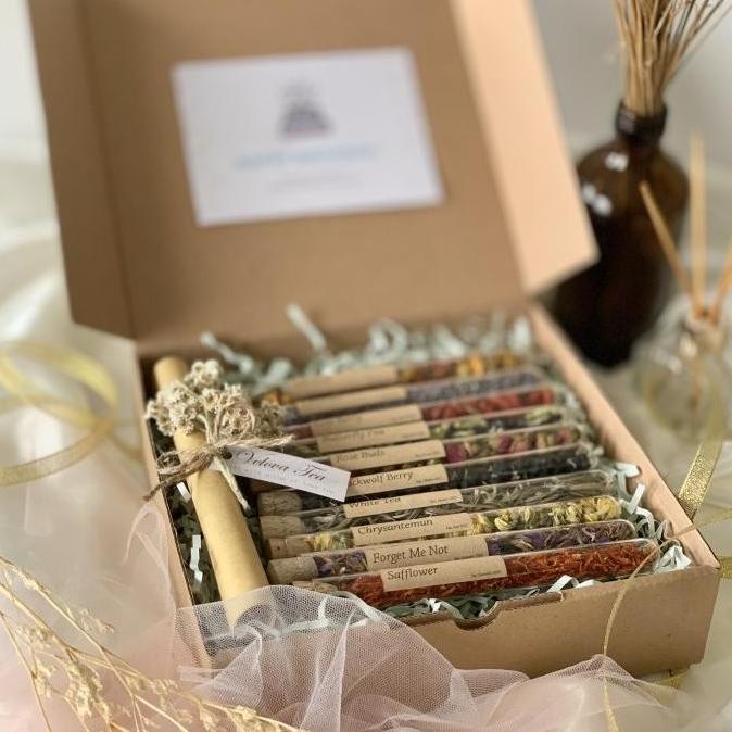 

HAMPERS TEH TEA KADO PARCEL WEDDING BIRTHDAY NATAL LEBARAN 15ML ISI 10 FDB85565DS