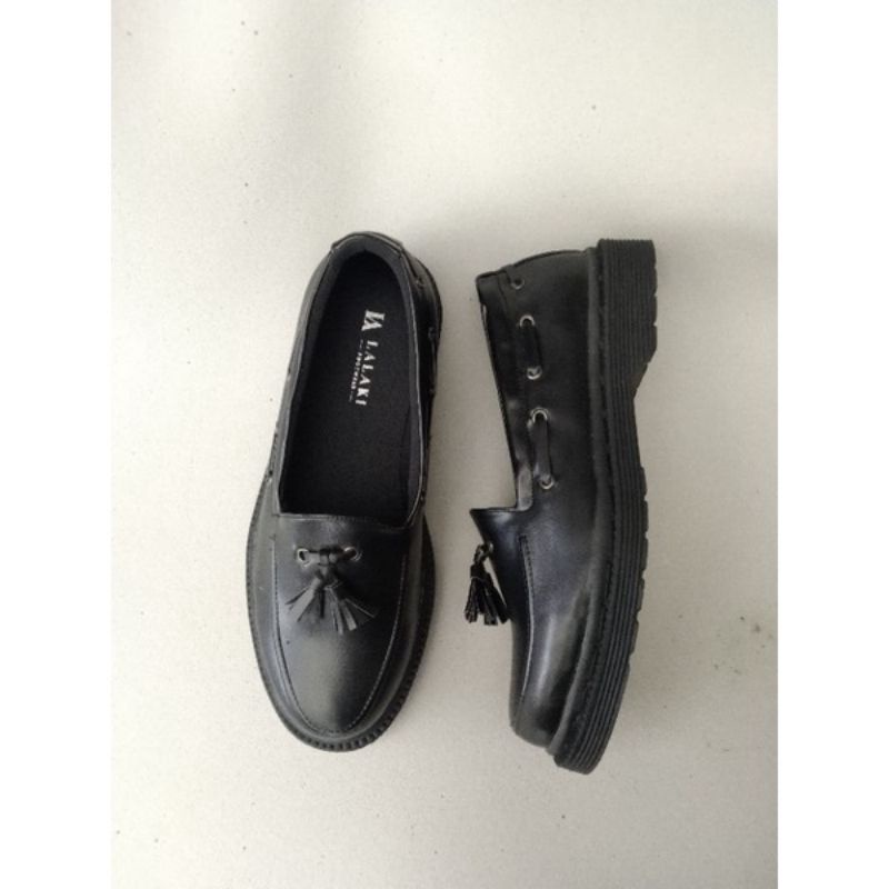 sepatu loafers pria versi outsole black XANDER MEN BLACK