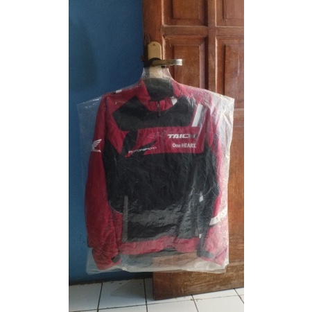Jaket Taichi