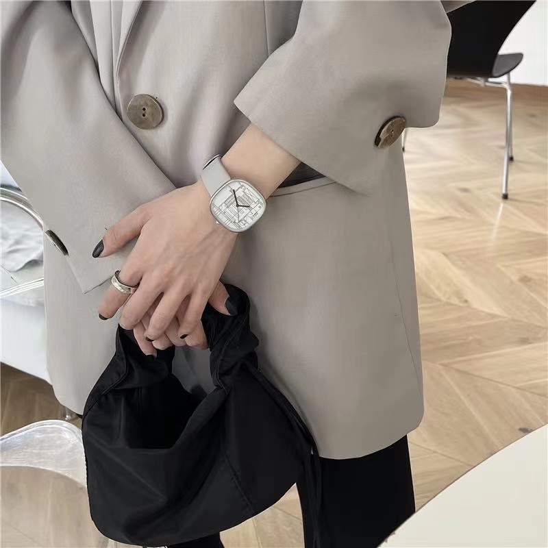 Jam Tangan Wanita Analog Quartz Strap Pu Art Creative Temperament Korean Fashion
