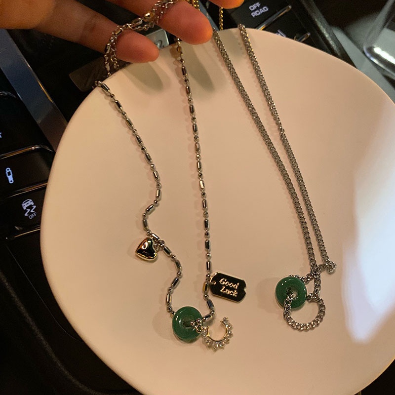 Kalung Rantai Liontin Batu Giok Hijau Dua Lapis Gaya Retro Untuk Wanita