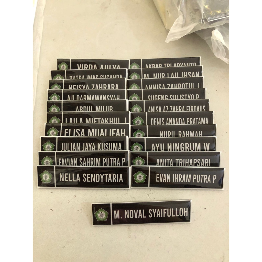 

Dewa Souvenir Name Tag/Name Tag Resin/Nama Dada/Papan Nama-Akrilik Custom Satuan/Grosir/Resin