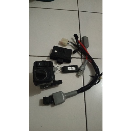 remot keyles vario 125 led 2015-2021 vario 150 2015-2017 original set tinggal pasang
