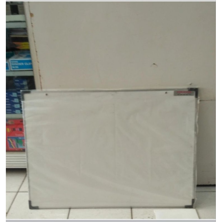

Cemerlang White Board Single Face/Papan Tulis Gantung Ukuran 60 cm x 80 cm.