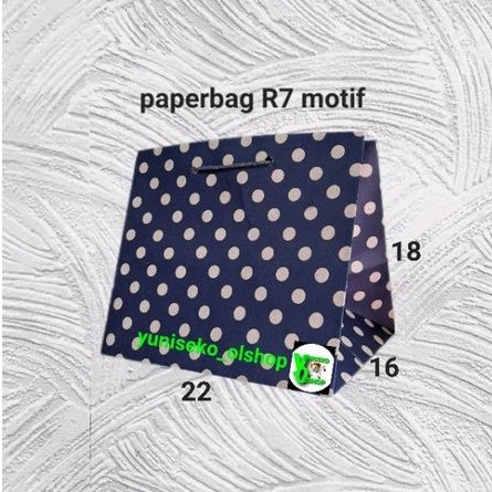 

Paperbag R7 motif polka (22x15x20)