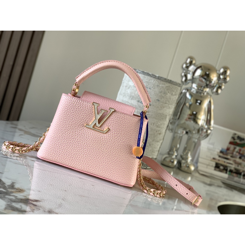 LV [Super boutique original leather M59850 star pearlescent pink shell buckle] with woven leather ch