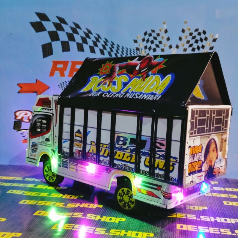 miniatur truck oleng TAWAKAL 5 BISA CUSTOM FOTO DAN NAMA DI PINTU BELAKANG