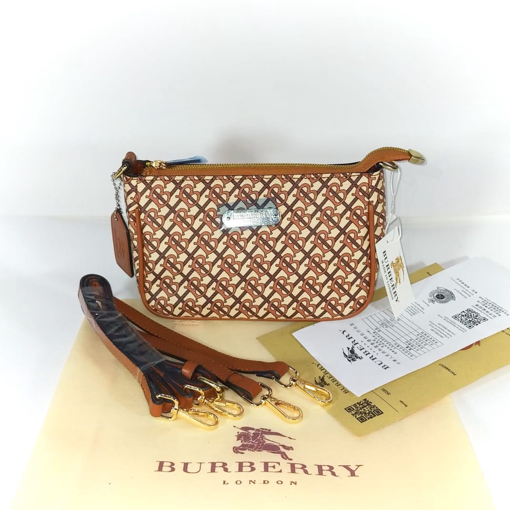 BURBERRY TOP HANDLE BAG IN SIGNATURE -  BB