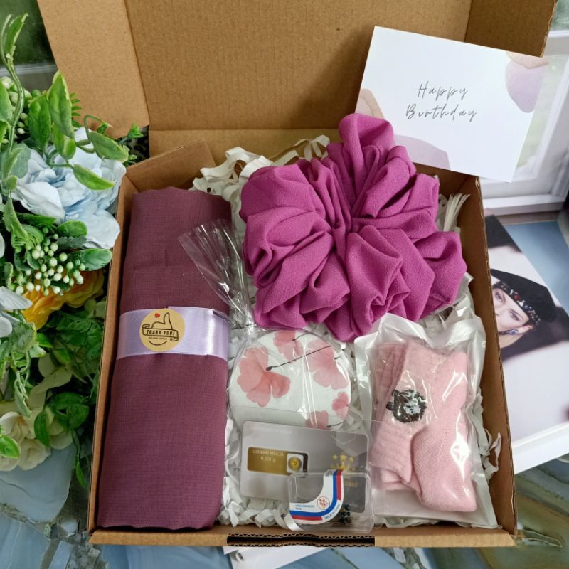 

Kado Ulang Tahun Anniversary Wisuda | Hampers Gift Pacar Sahabat Cewek