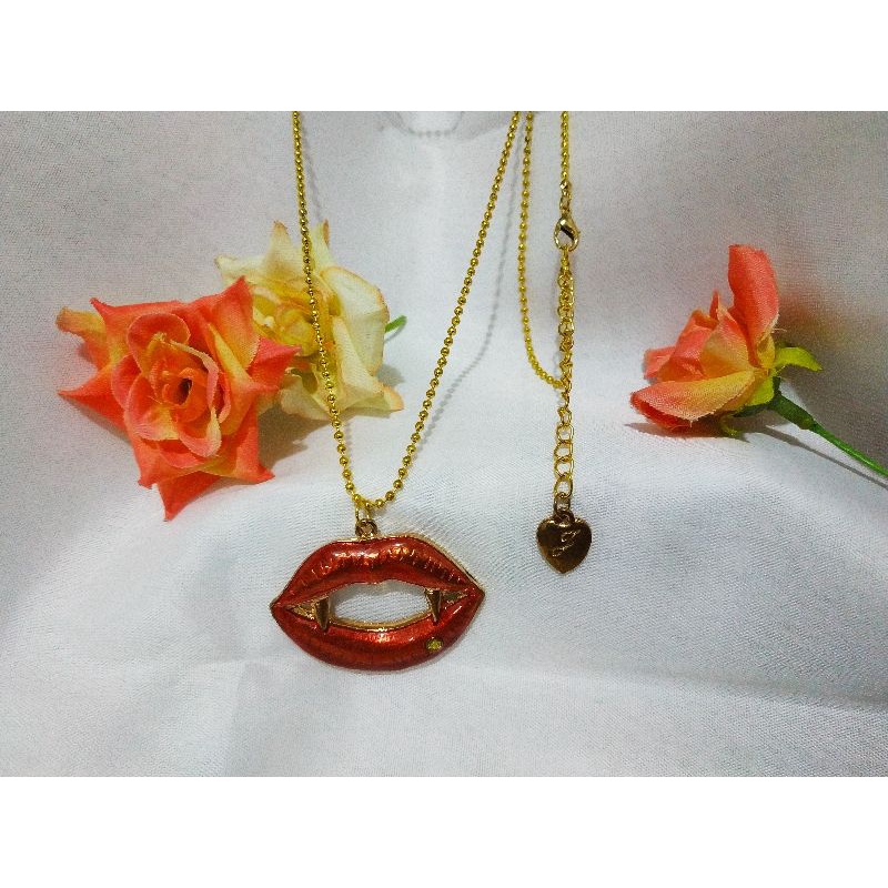 Betsey Johnson kalung  / necklace / Enamel 09