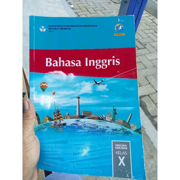 buku bahasa Inggris SMA kelas 10