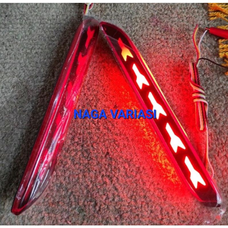 LAMPU BUMPER BELAKANG INNOVA 2006+2015 REFLEKTOR BELAKANG INNOVA