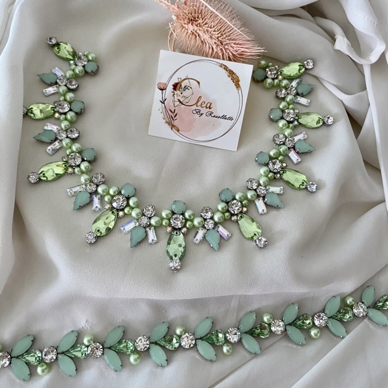 Set Complete N7 (set payet rangkai leher dan pinggang) in light green and mint color