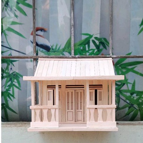miniatur rumah adat Betawi dari stik es krim