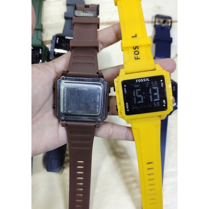 JAM TANGAN DIGITAL PERSEGI