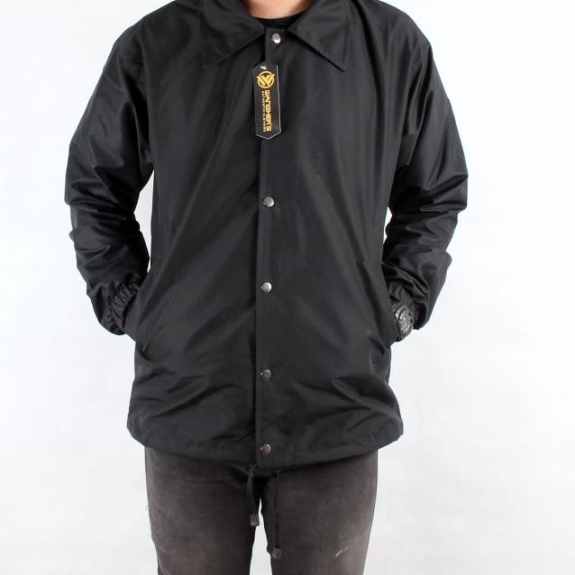 COACH JAKET / WINDBREAKER / JAKET PARASUT PRIA / JAKET POLOS BLACK - Hitam, M