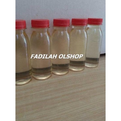 

Minyak Kelapa Asli 1000 ml Murni 100% / Klentik / Keletik / Kelentik / Lentik