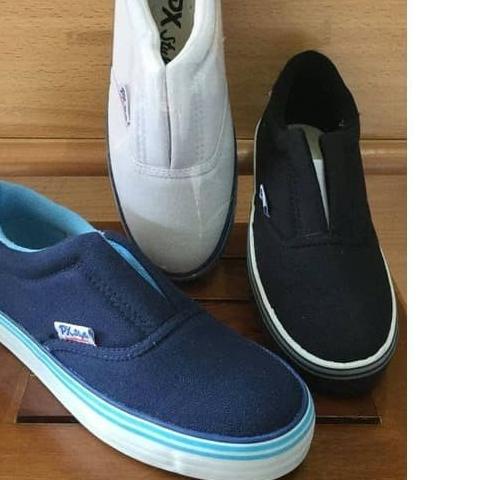 Sepatu Kanvas PX Style 128 - Hitam