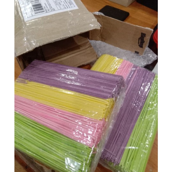 

mie lidi warna warni mix 1 kg 2pak