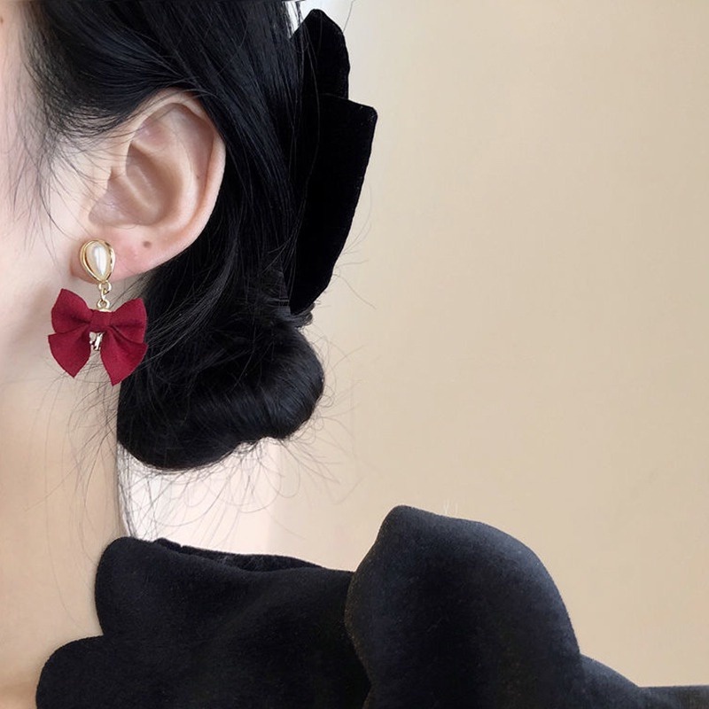 Anting Liontin Ikatan Simpul Warna Merah