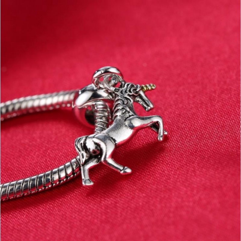 Liontin Bentuk unicorn Bahan stainless steel Untuk Wanita