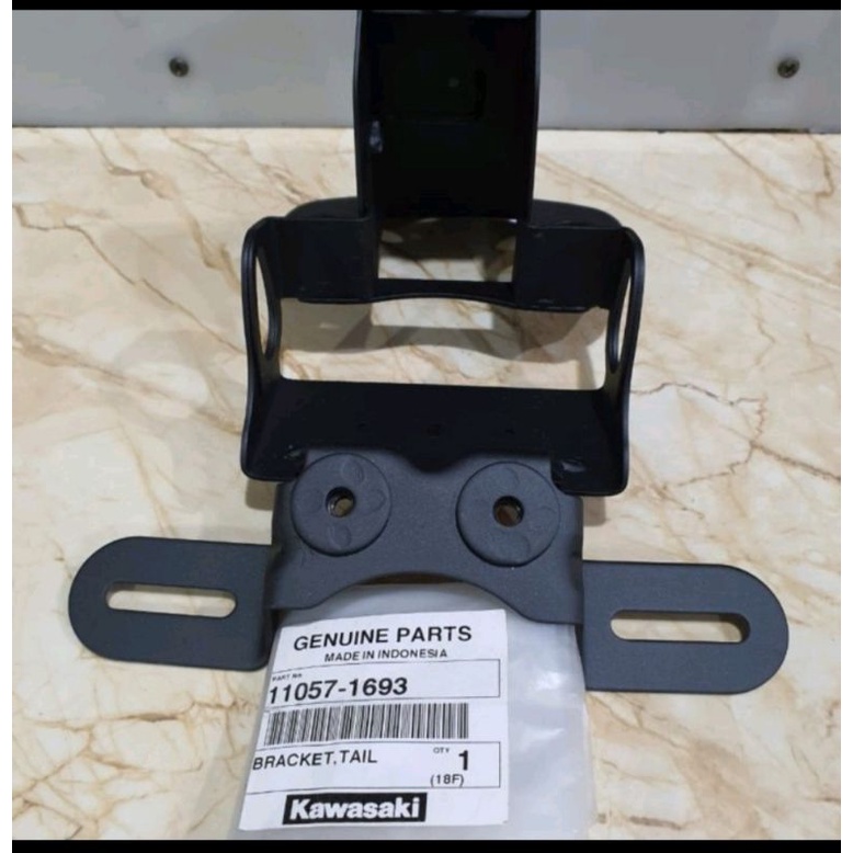 braket breket dudukan lampu belakang W175 TR W175TR W175 SE W175 cafe Original