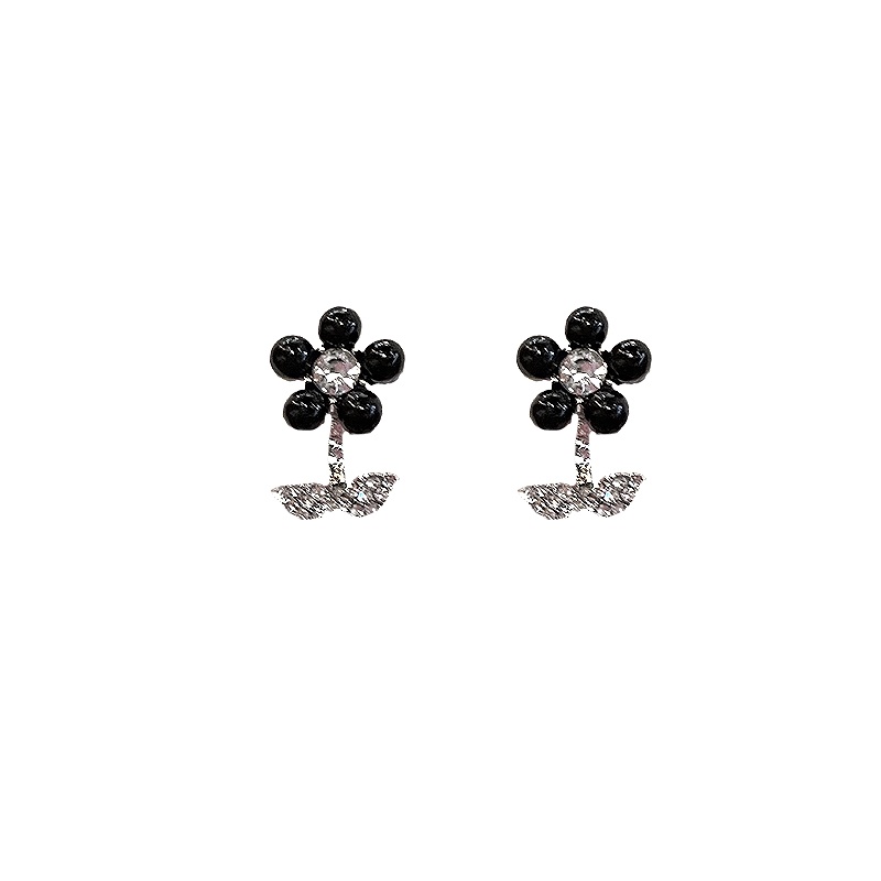 Anting Stud Desain Bunga Kecil Warna Hitam Gaya Retro Untuk Wanita