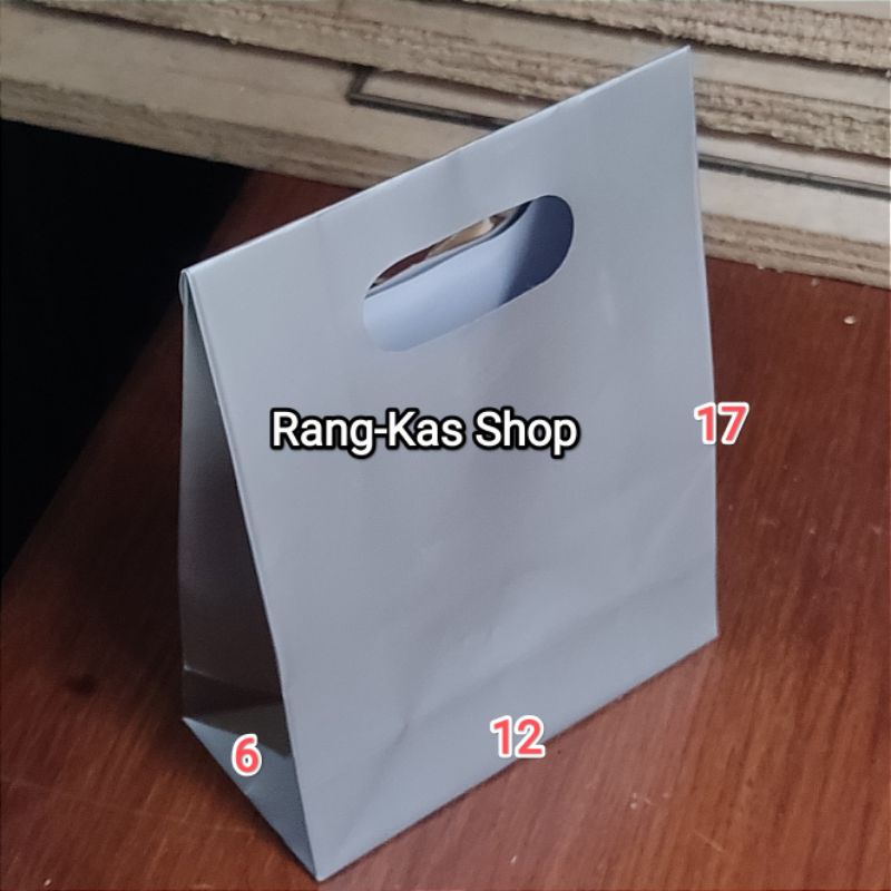 

Paperbag Amplop pita mini Silver 12x17 karton