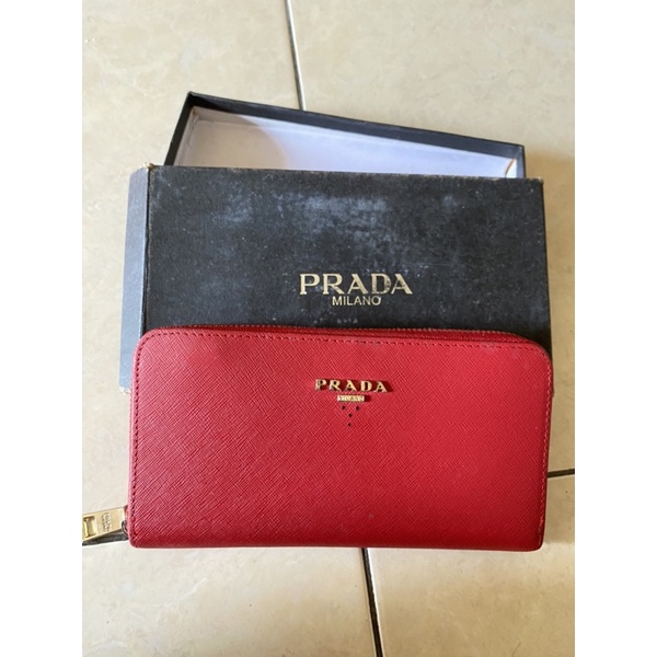 Preloved dompet prada