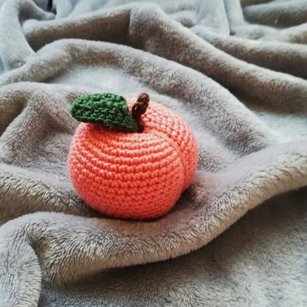 Buah Peach Rajut/ Peach Crochet/ Gantungan Peach/  Gantungan Buah Buahan/ Hadiah Gantungan