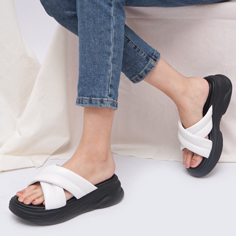 SARA SARA YUK - NAGITA Sandal Wanita Wedges Silang Tinggi 5cm Size 36 - 40 Casual Sendal Cewek Platform Kondangan Hak Tinggi 5cm Size 37 38 39 Pergi Jalan Santai Rumah Slop Warna Hitam Black White Putih Brown Selop Premium Original Kekinian Terbaru Shoes