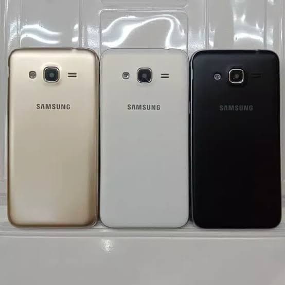 Casing Fullset Samsung Galaxy J3 2015 2016 J300  Tulang dengan Backdoor  Samsung Galaxy J3 Kesing Case Bezel