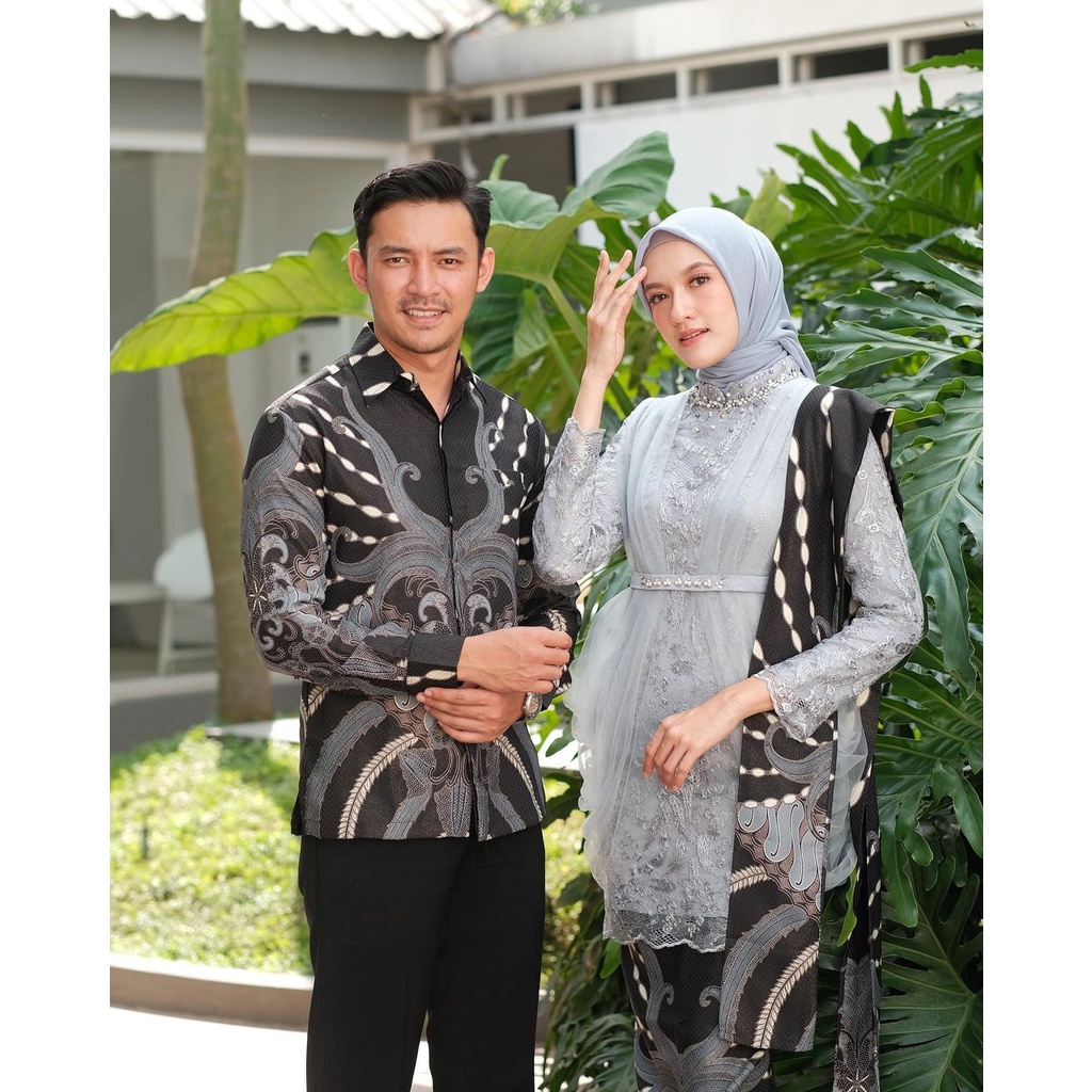 Baju SET KEBAYA COUPLE MADINA GREY | KEBAYA LAMARAN TERBARU KEBAYA WISUDA KEBAYA TUNANGAN 2022 KEBAYA MODERN