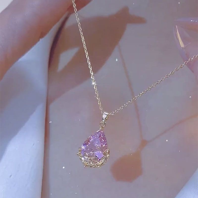 Kalung Rantai Alloy Simple Trendy Dengan Liontin Kristal Model Tetesan Air Untuk Wanita