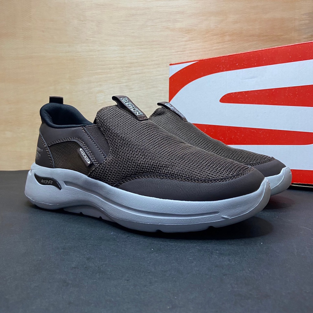 SEPATU SKECHERS ARCH FIT SLIP ON SEPATU SNEAKERS PRIA TERLARIS SEPATU TERBARU DISCOUNT COD
