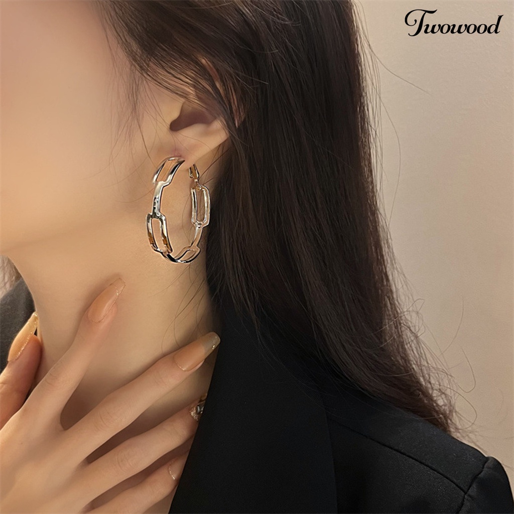 1 Pasang Anting Hoop Bentuk Bulat Model Hollow Gaya Korea Untuk Aksesoris Perhiasan