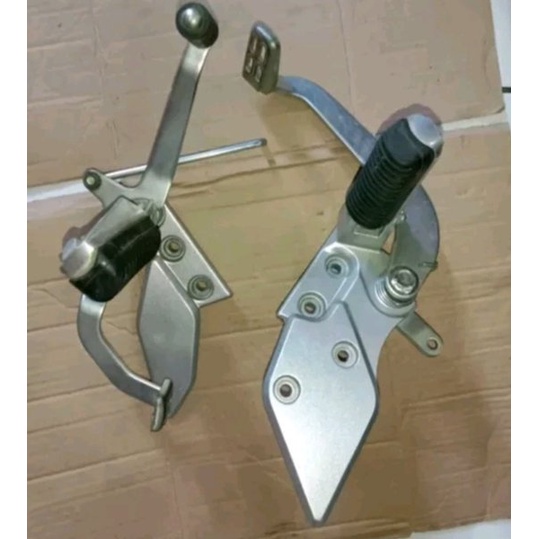 Foot Step Vixion Nvl Vixion New Original Sepasang Kiri Dan Kanan