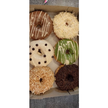 

Donut kentang full toping