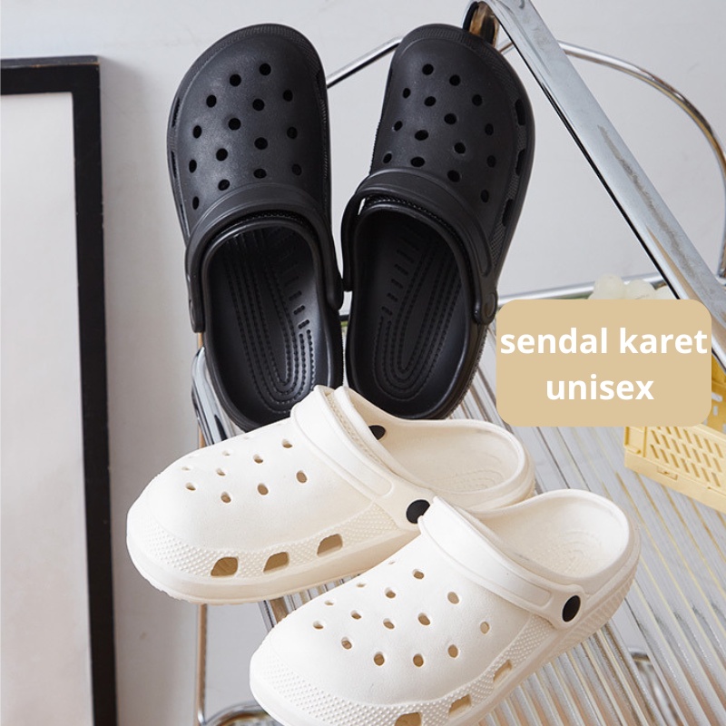 Highland Sandal Jelly Couple Sandal Pria Wanita Sandal Rumah Hitam Putih Selop Pria Sendal Slop Karet HSN105