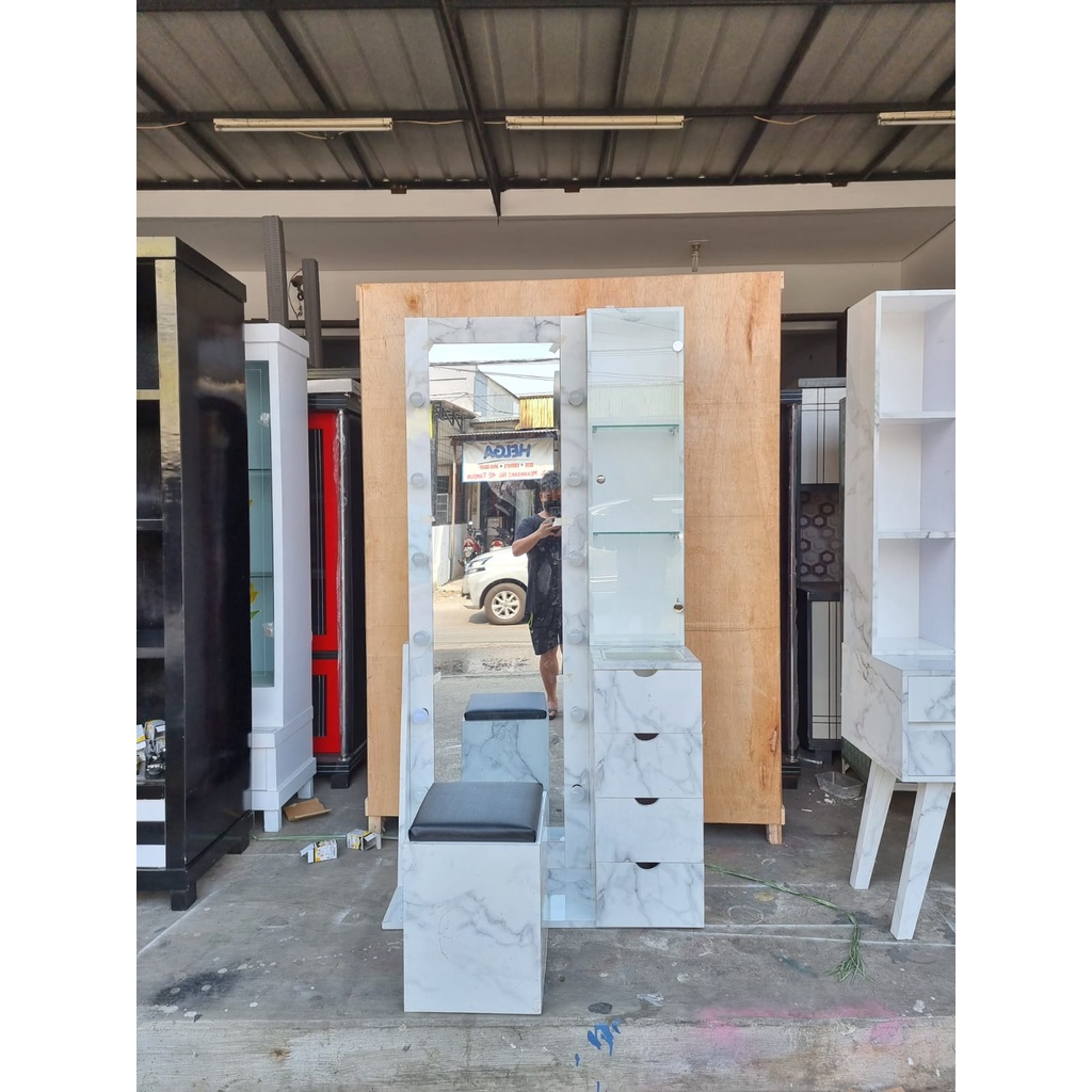 FREE ONGKIR 20KM /MEJA RIAS LAMPU STANDING / MEJA RIAS LAMPU HPL