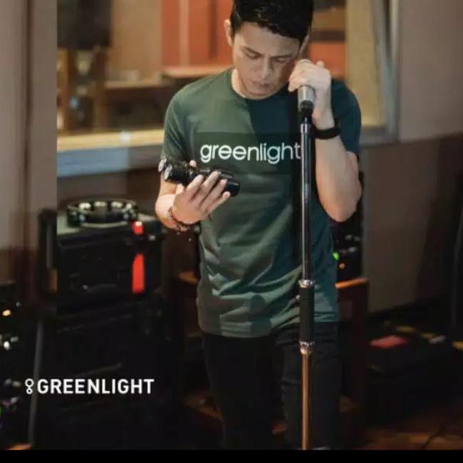 BAJU KAOS PRIA MEREK GREENLIGHT / KAOS ARIEL ATASAN PRIA HIJAU ARMY - Hijau, XL