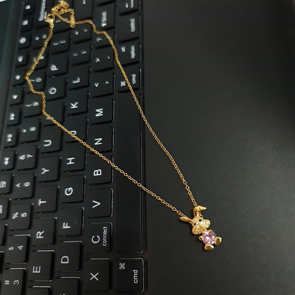 Kalung wanita tittanium model bunny mata pink gold