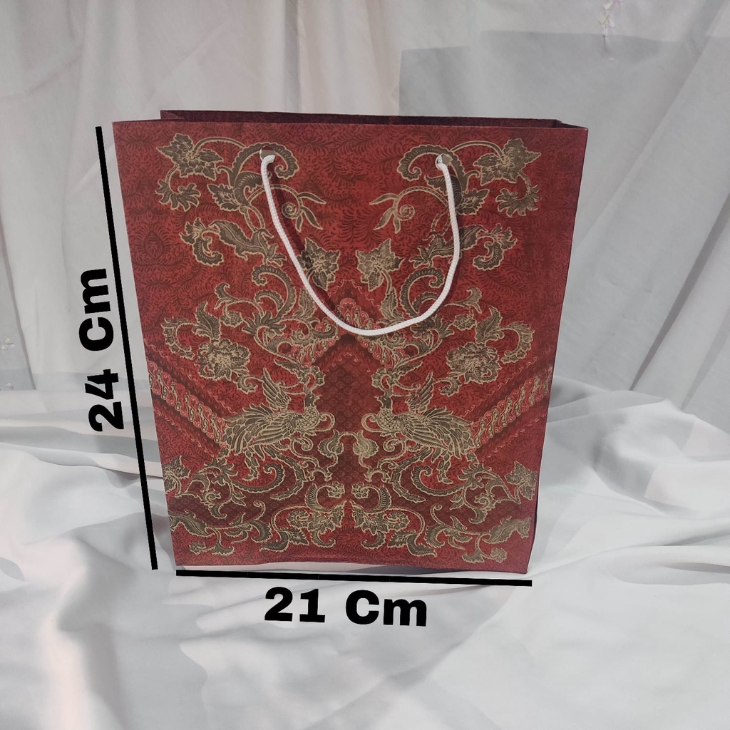 

Paper Bag Kecil Motif Batik 24x21x8cm