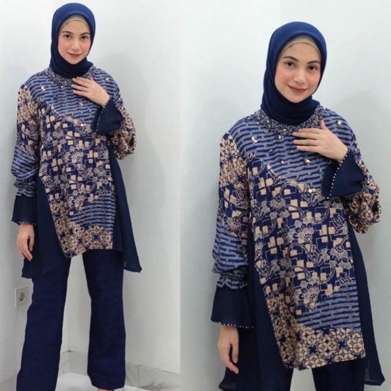 Lyla pleats blouse Sarah the label preloved