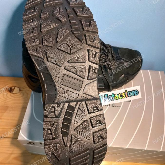 New Produk Sepatu Lowa Cina Pendek Hitam