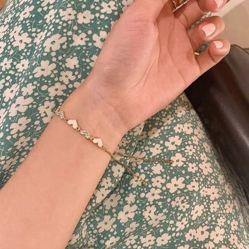 Gelang Kristal Bentuk Hati Bahan Alloy Gaya Korea Untuk Wanita
